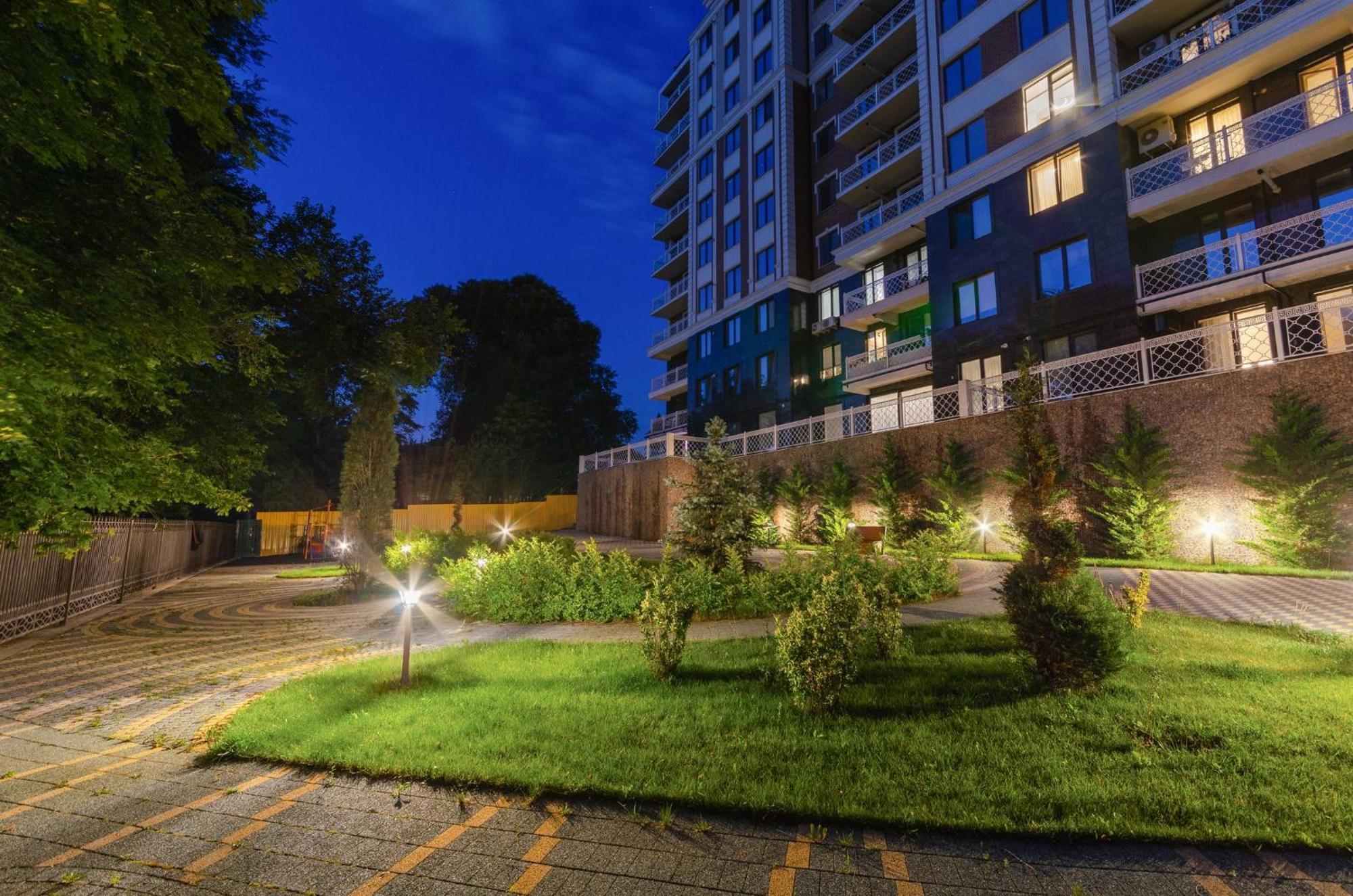 Luxury Apartment Close To The City Centre 키시나우 외부 사진